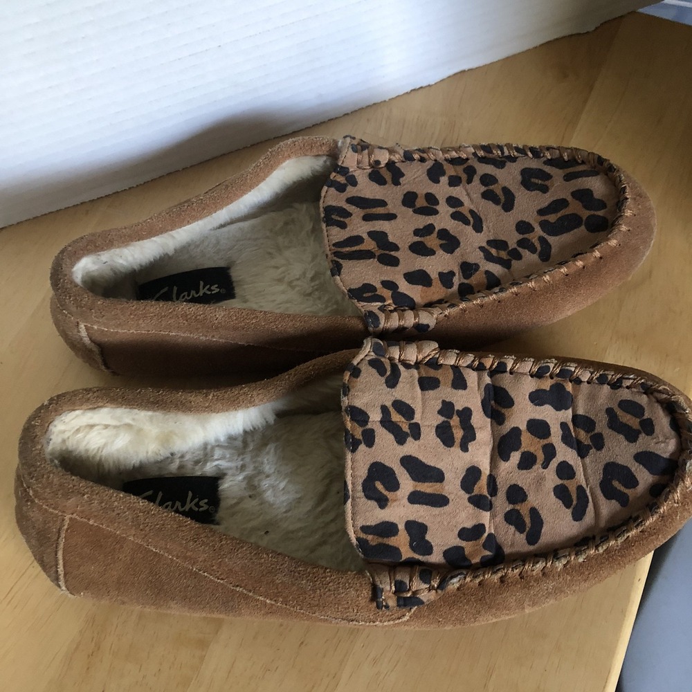 Clark's Women's Slippers Sz 10 Cheetah Print Slide On House Shoes